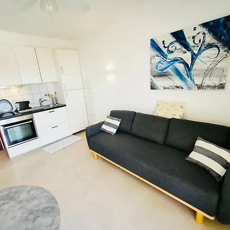 Zb Apartment Maslinica