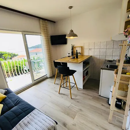 Apartment Zb Maslinica